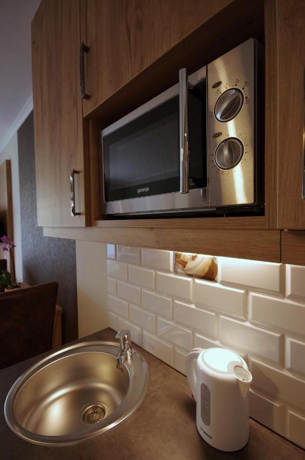 Almasy Apartmanhaz Gyula Exteriör bild