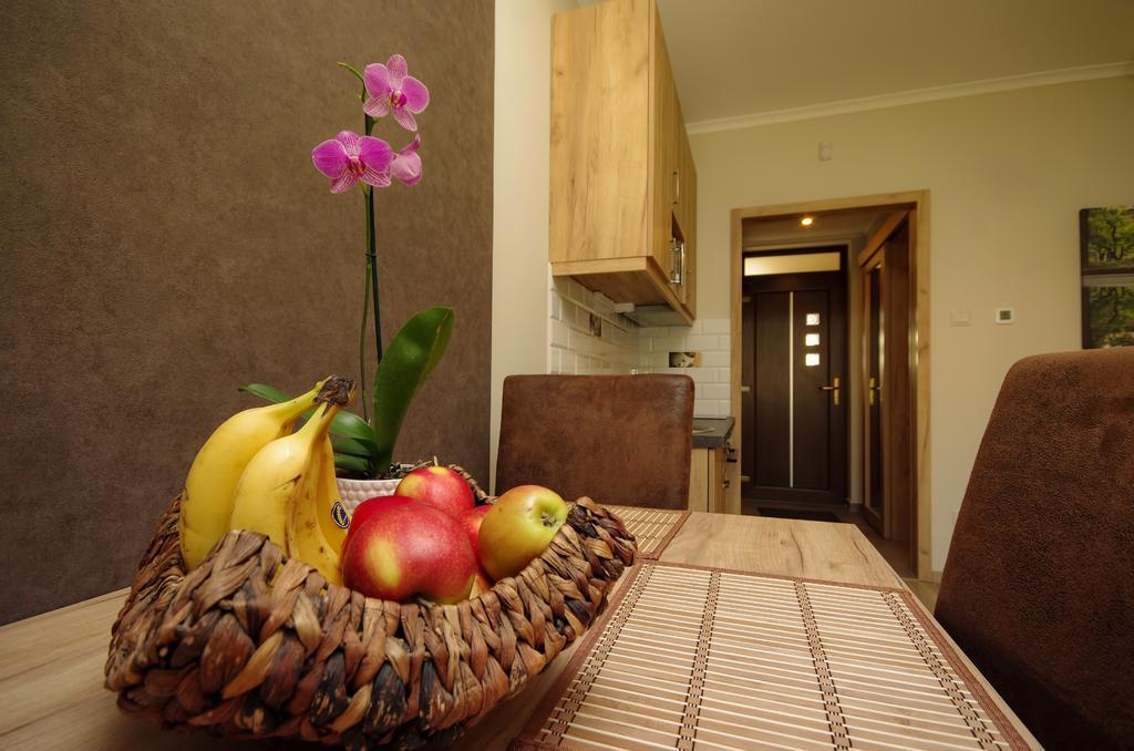 Almasy Apartmanhaz Gyula Exteriör bild